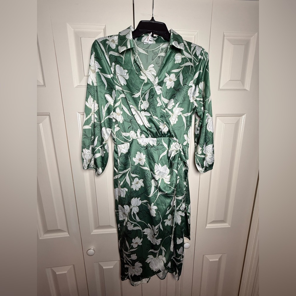 Naif Women's Green White Floral Wrap Dress
